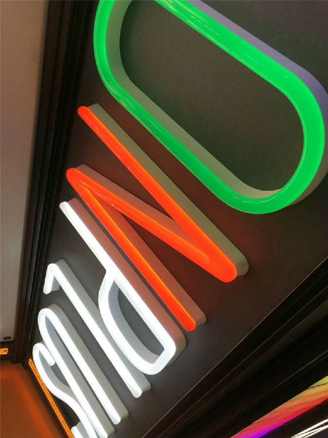 墻體發(fā)光字